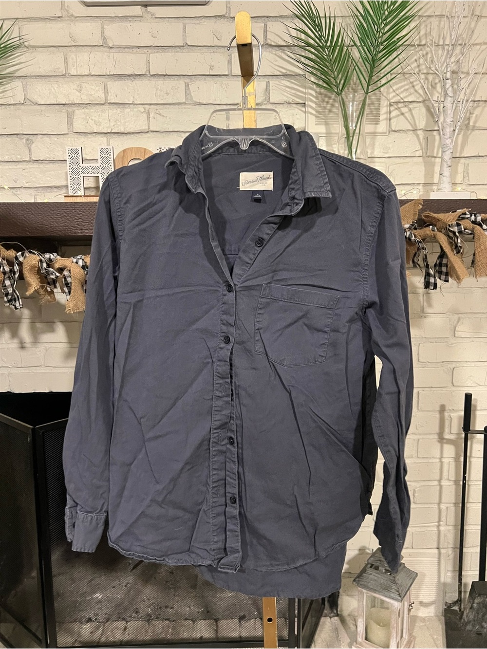 Universal Thread Men's Navy Long-Sleeve Button-Down Shirt